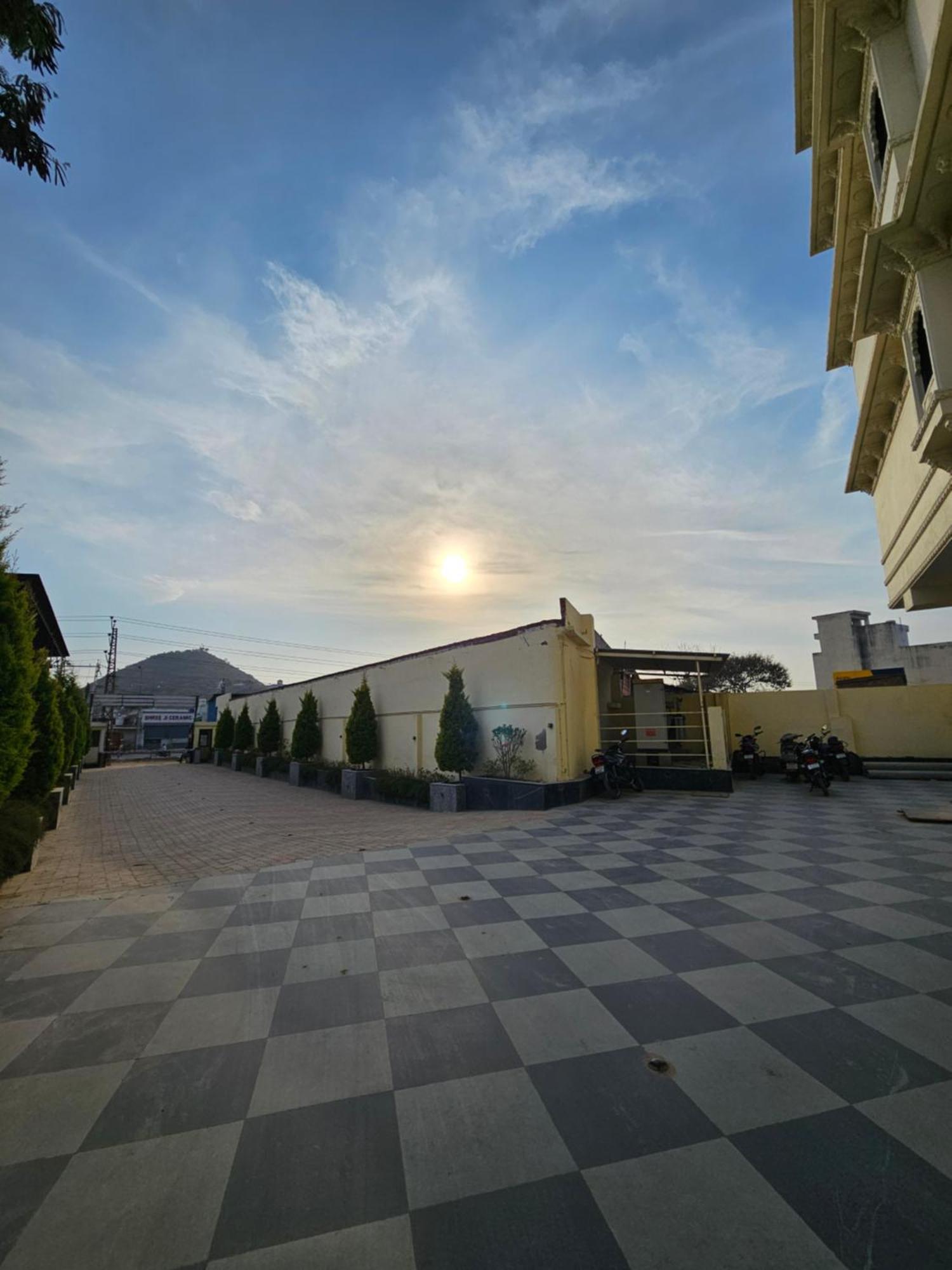 Hotel Riddhi Inn Udaipur Buitenkant foto